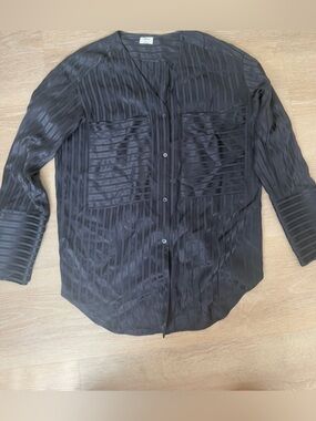 Wilfred Aritzia Shirt Satin Stripe Black/Navy Button Down Blouse Long Sleeve XS